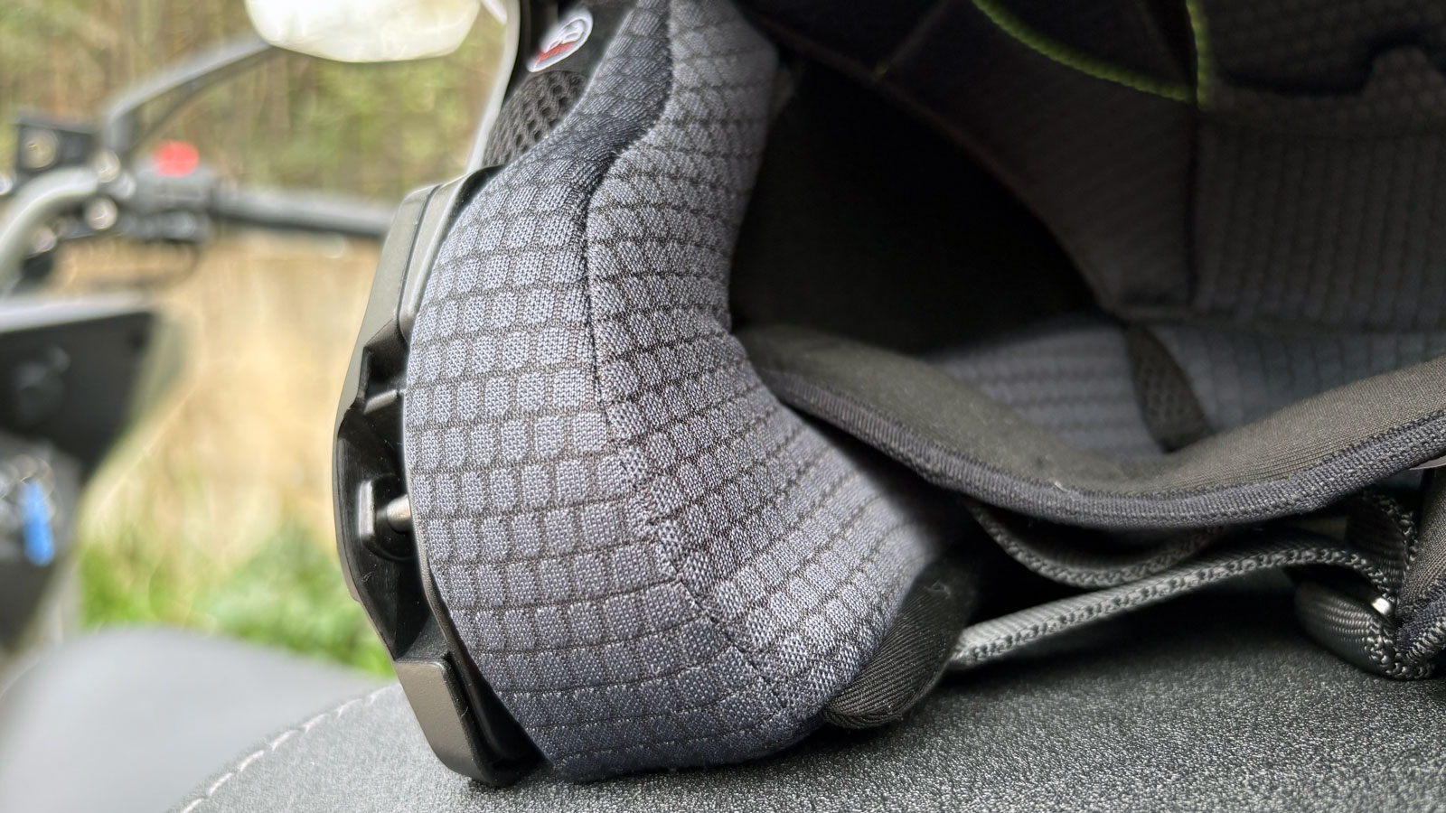 Test κράνος Zen 918: Ανοιγόμενο, γεμάτο features, στα 104 ευρώ